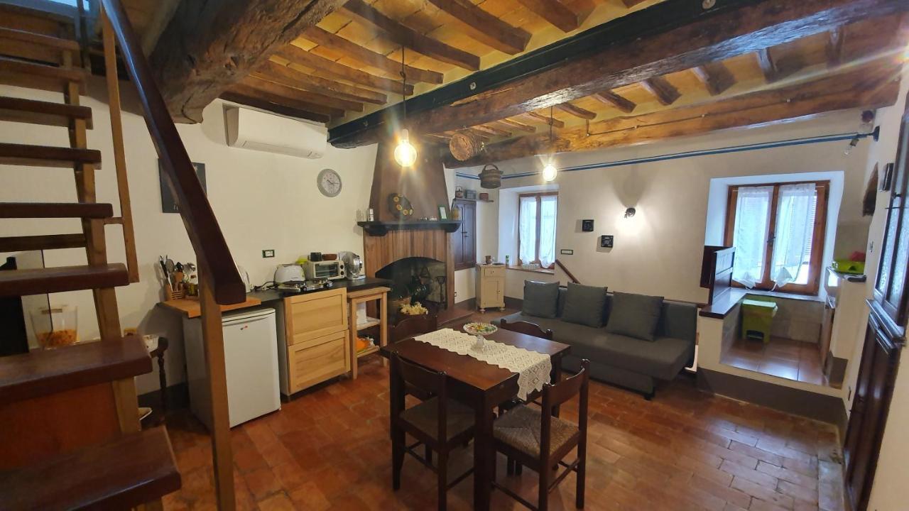 Le Casette Di Civitella- La Casa Di Rolando E Gina Daire Civitella Del Lago Dış mekan fotoğraf